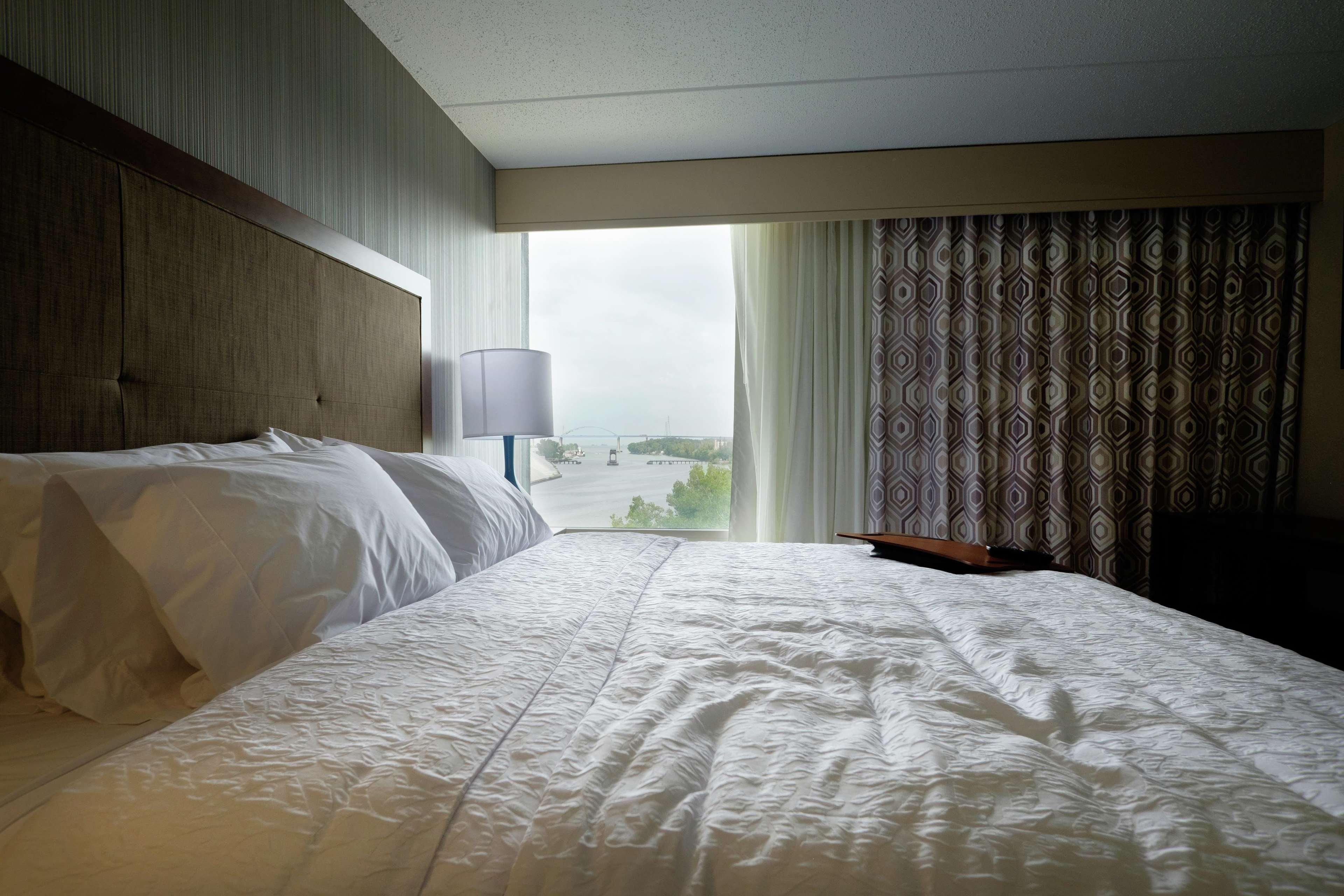 Hampton Inn Green Bay Downtown Exterior foto